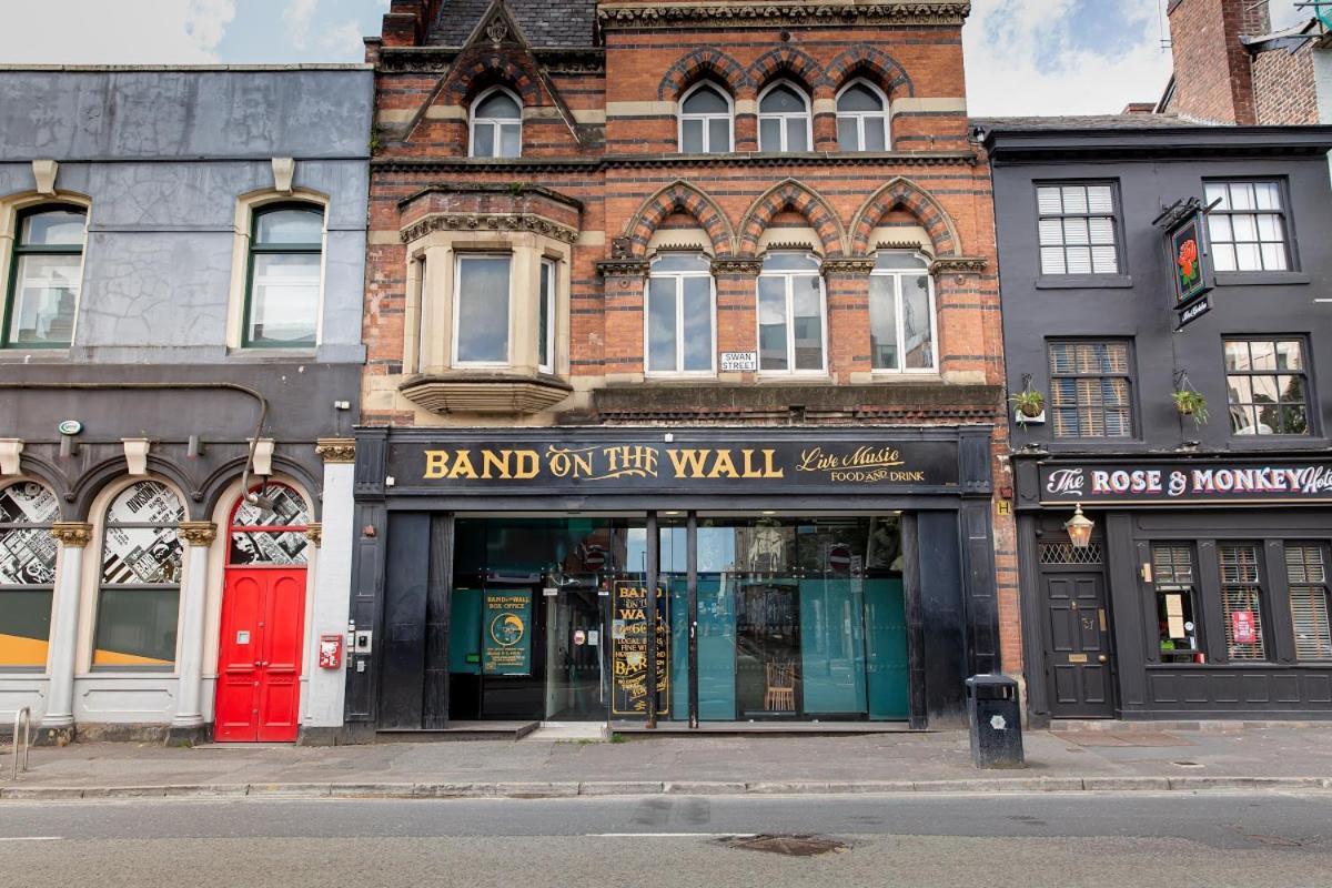 Lewis Apartment 3 Well Located Northern Quarter Sleeps Upto 8, Manchester